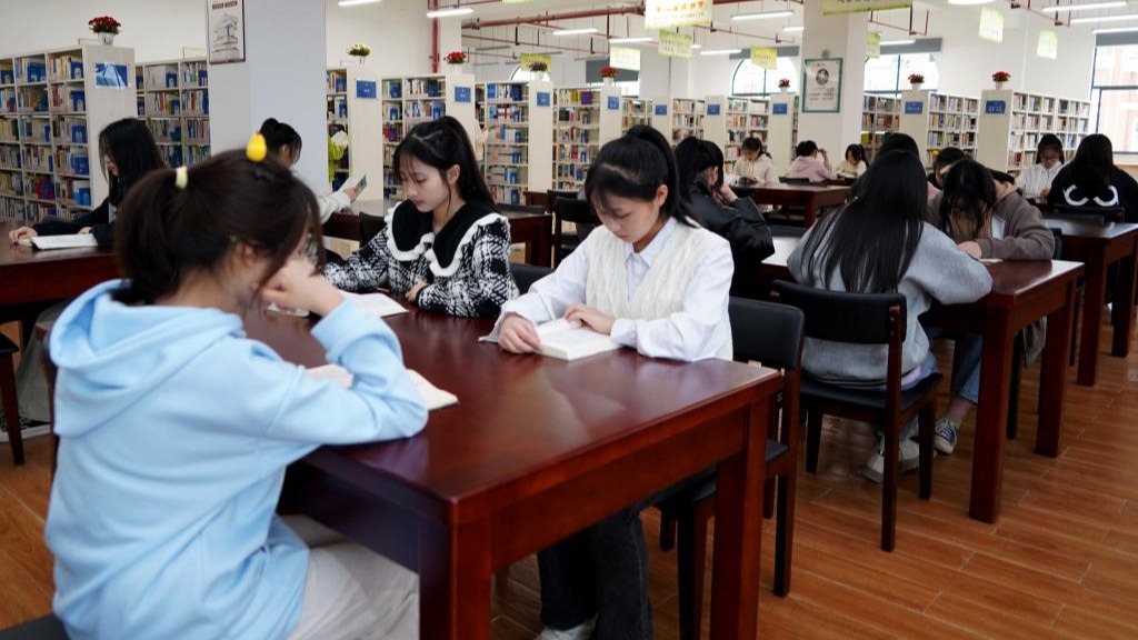 长沙文创艺术职业学院图书馆