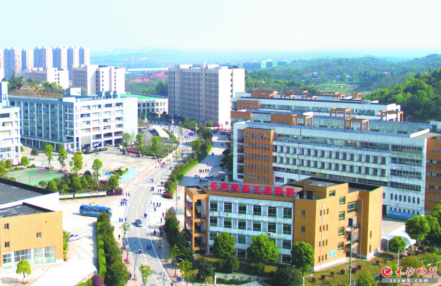 长沙汽车工业学校校园图片