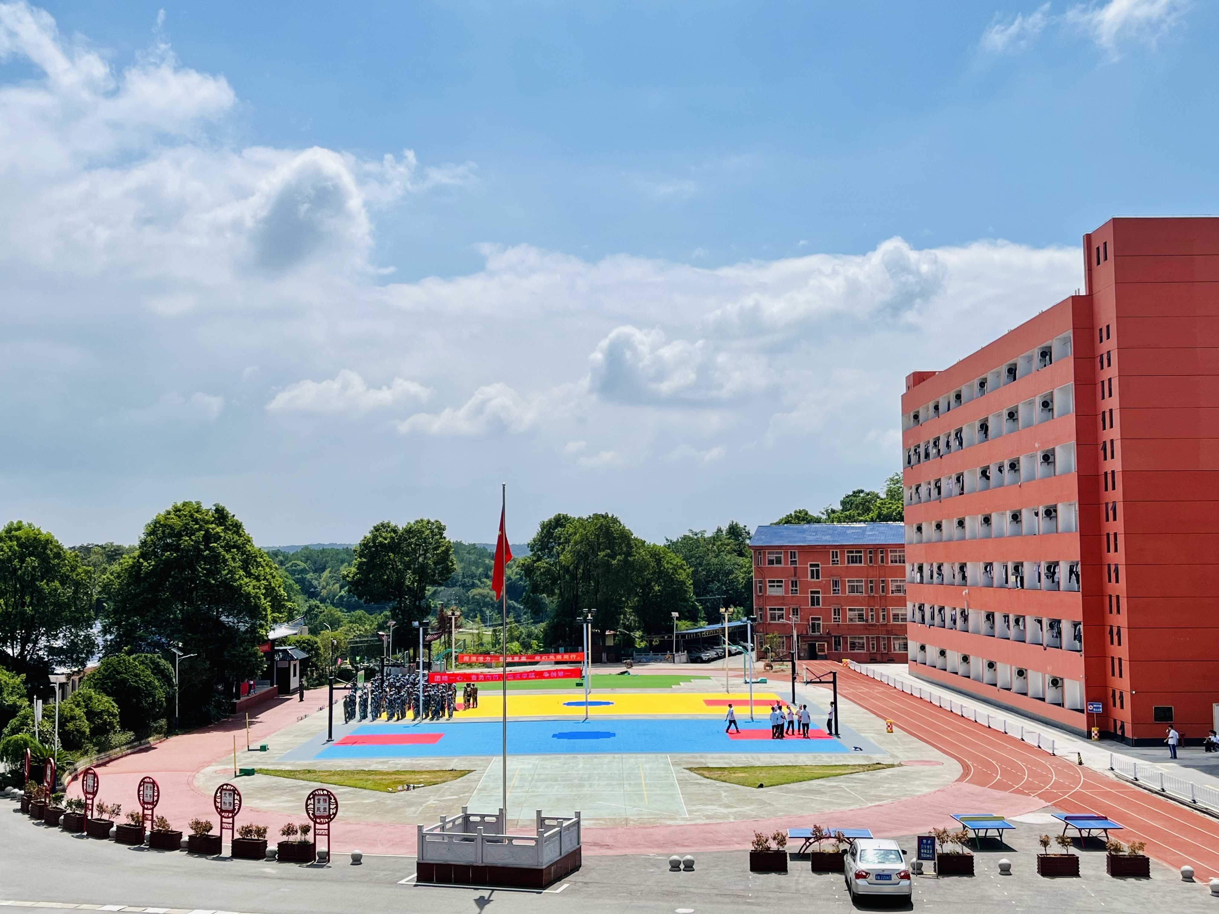 湖南省水利水电建设工程学校校园图片