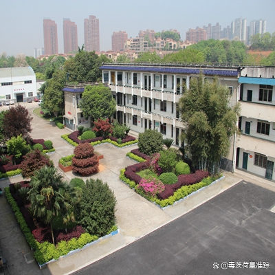 长沙市中等城乡建设职业技术学校校园图片