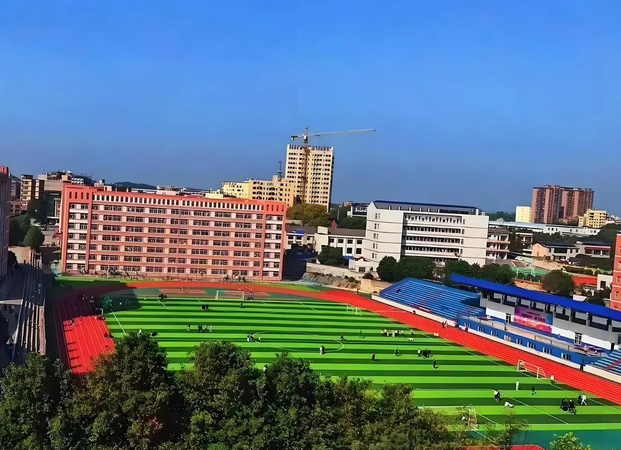 湖南都市职业学院(中职部)校园图片