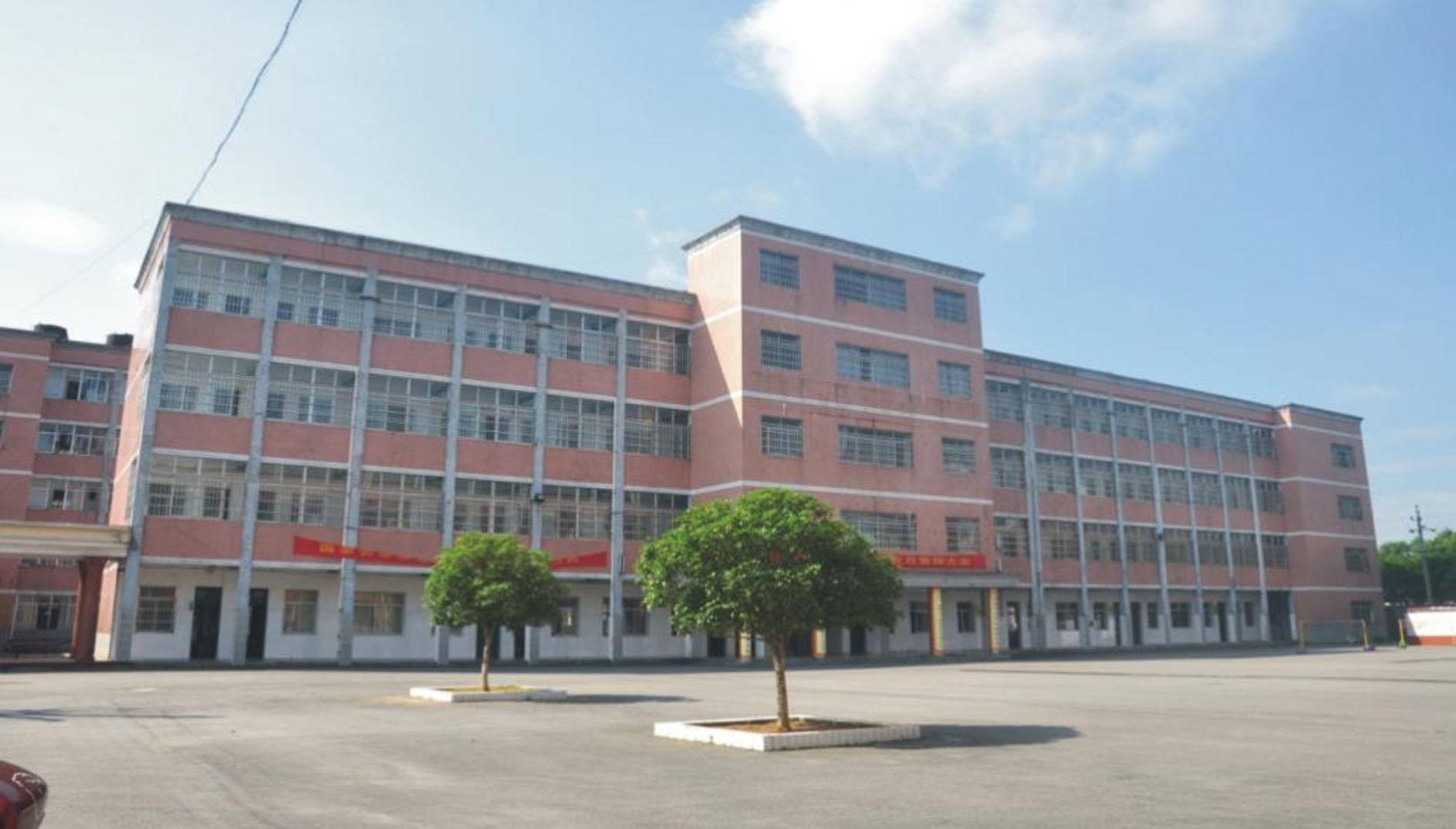 宁乡市潇湘职业中专学校校园图片