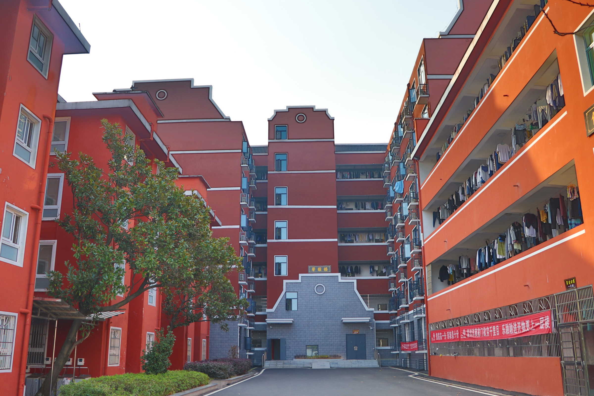 长沙市经开中等职业技术学校校园图片