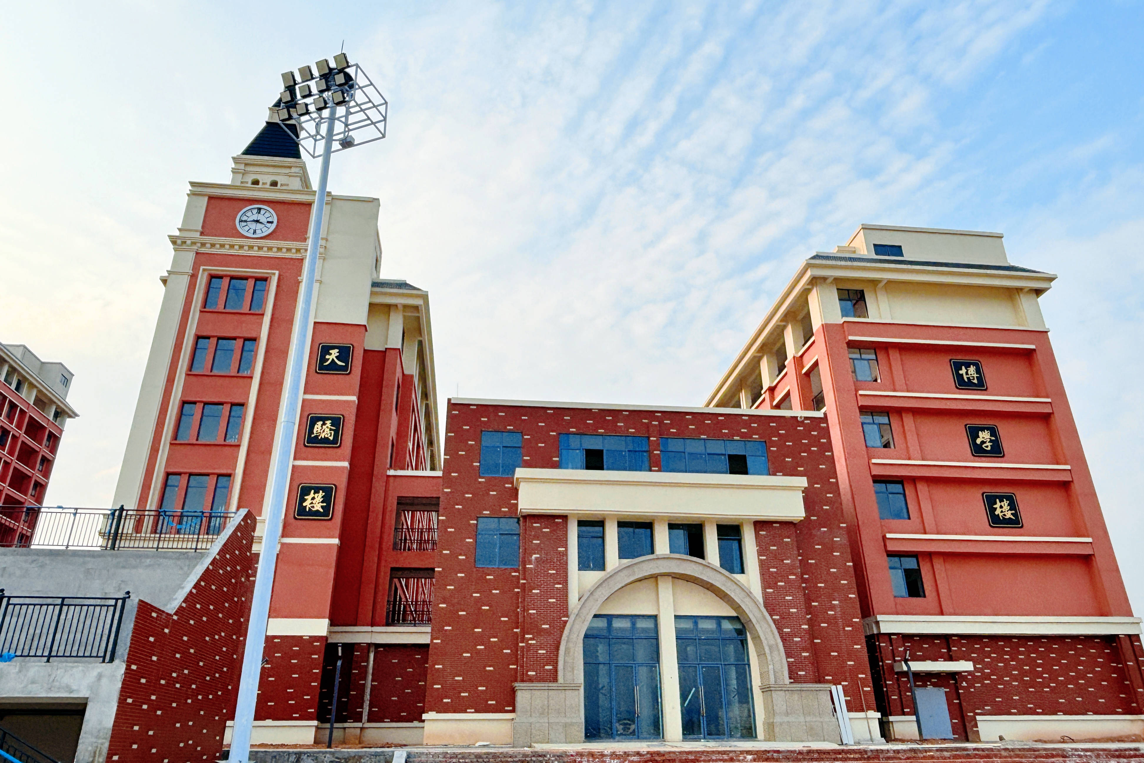 长沙湘江科技中等职业学校校园图片