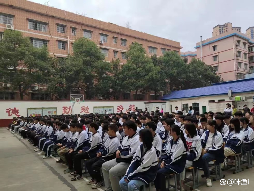 湘潭县就业职业技术学校校园图片