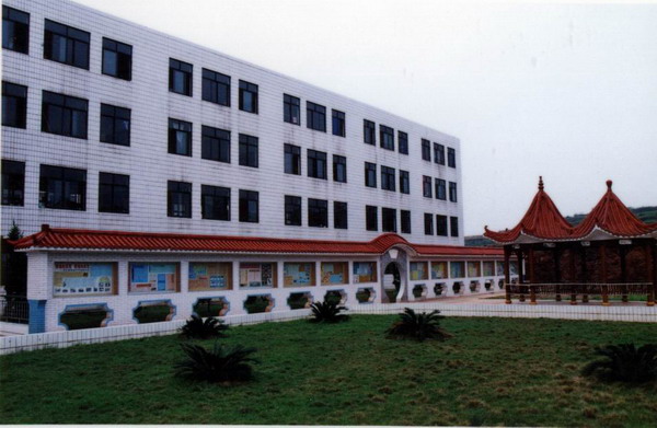 祁东县职业中等专业学校校园图片