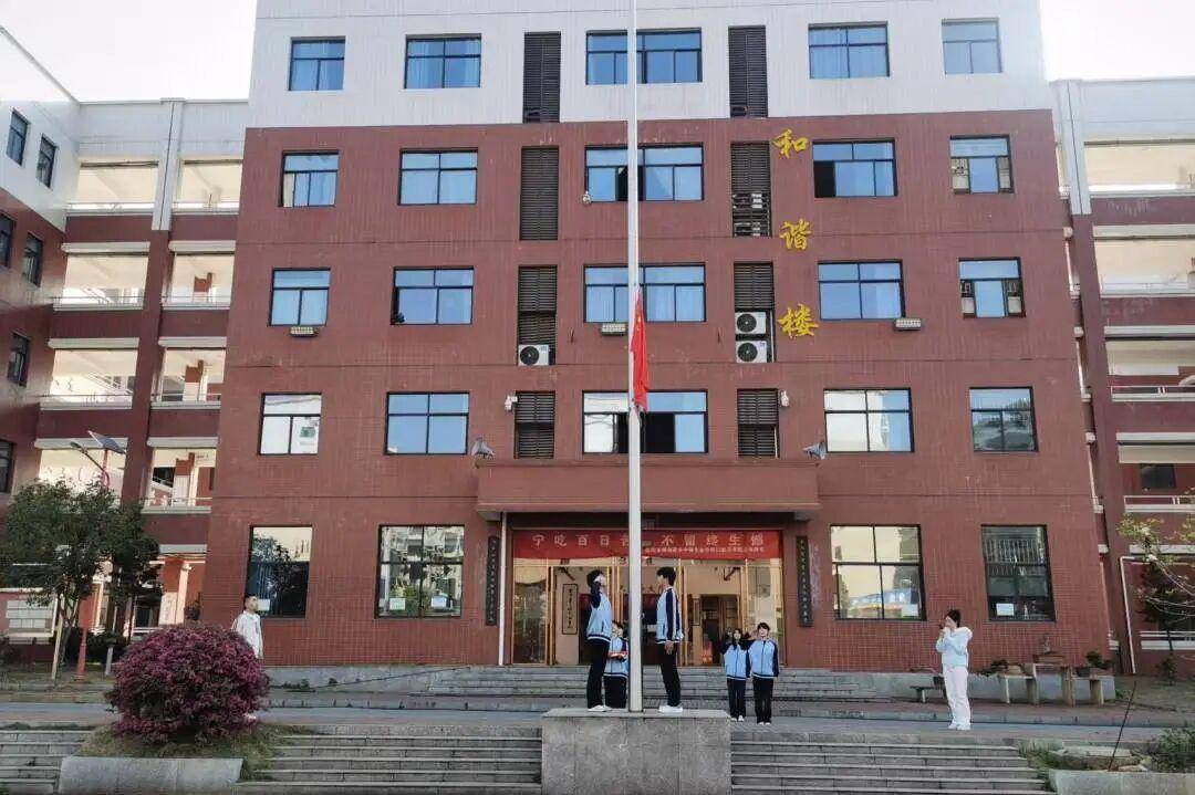 衡阳市耀湘职业中等专业学校校园图片