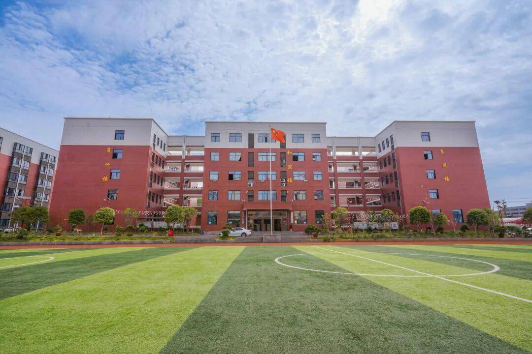 衡阳市耀湘职业中等专业学校校园图片