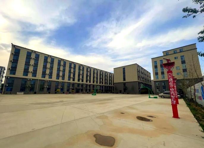 衡阳现代铁路工程学校有限公司校园图片