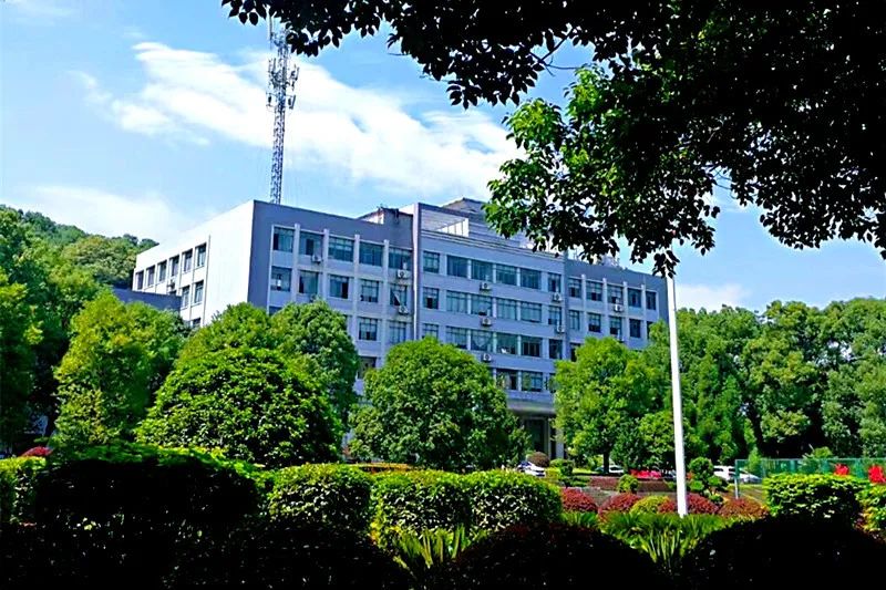 邵阳市机电职业技术学校校园图片