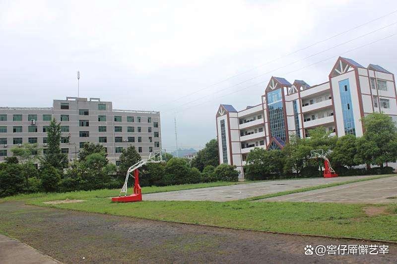 城步苗族自治县职业中专学校校园图片