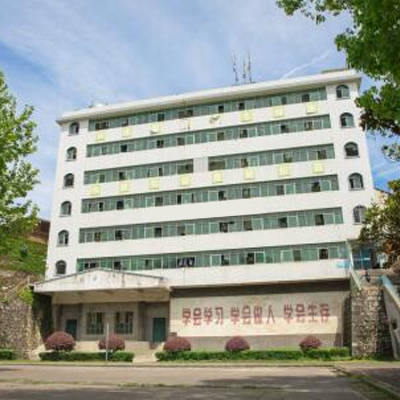 邵阳市英达中等职业技术学校有限公司校园图片