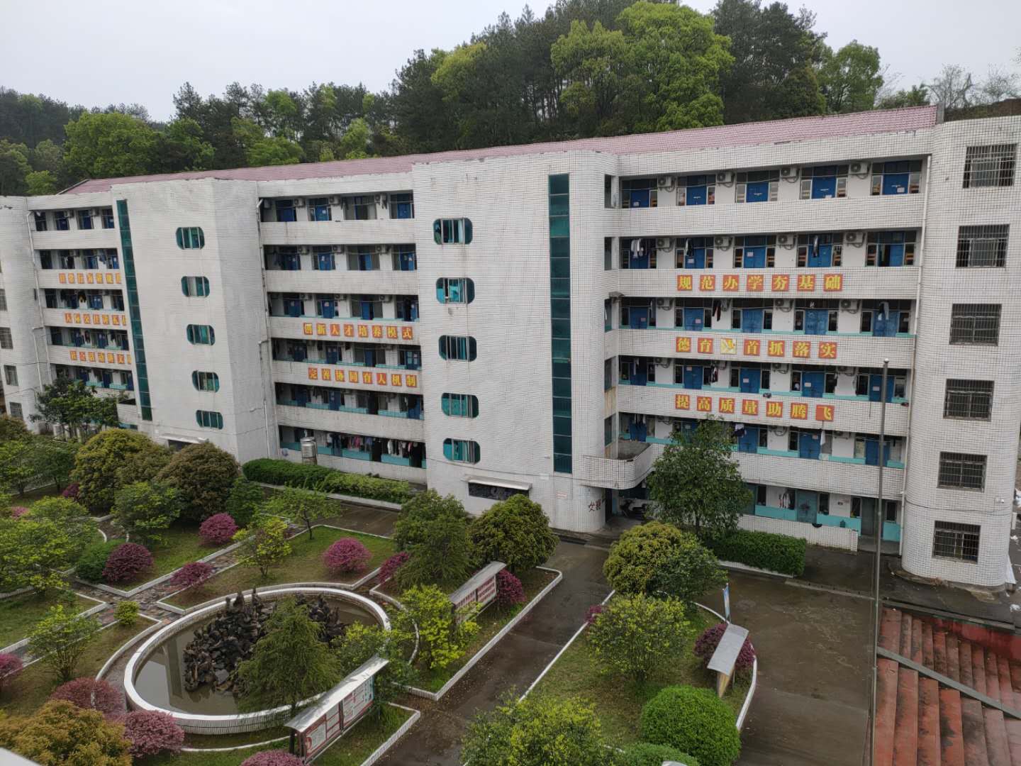 新邵县京程中等职业技术学校有限公司校园图片