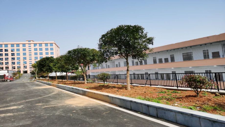 武冈市兴邦中等职业技术学校校园图片