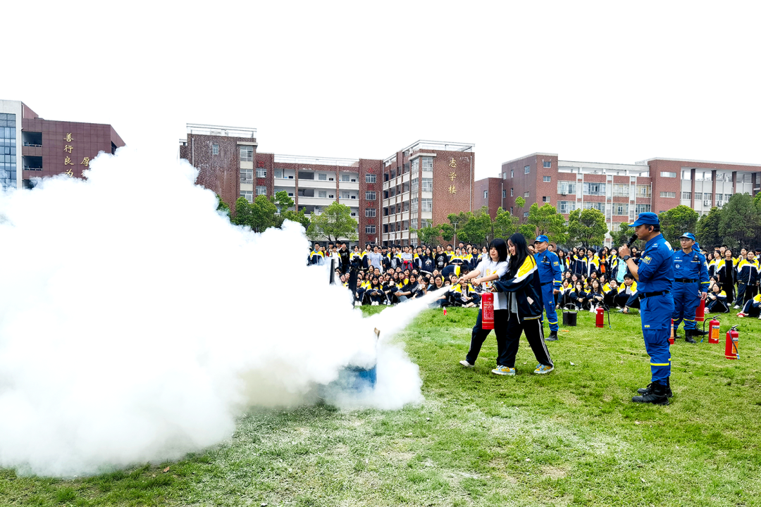 岳阳市第一职业中等专业学校校园图片