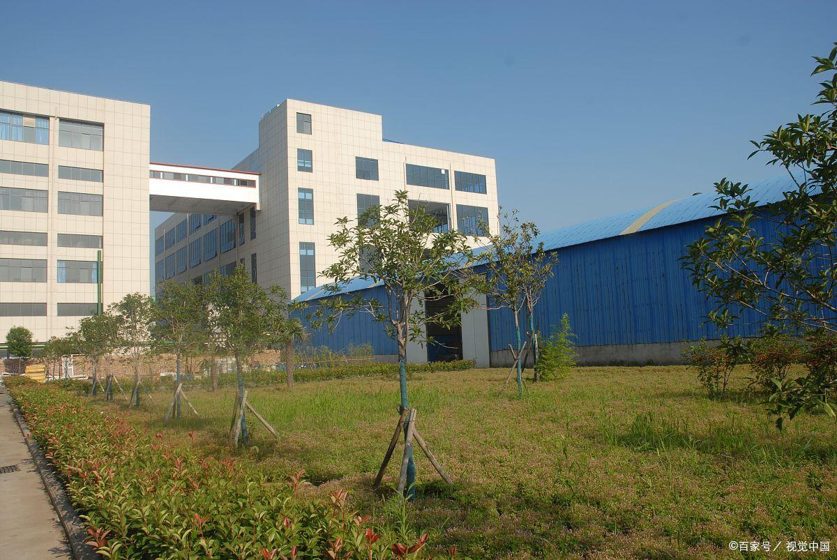 临湘市湘北职业技术学校校园图片