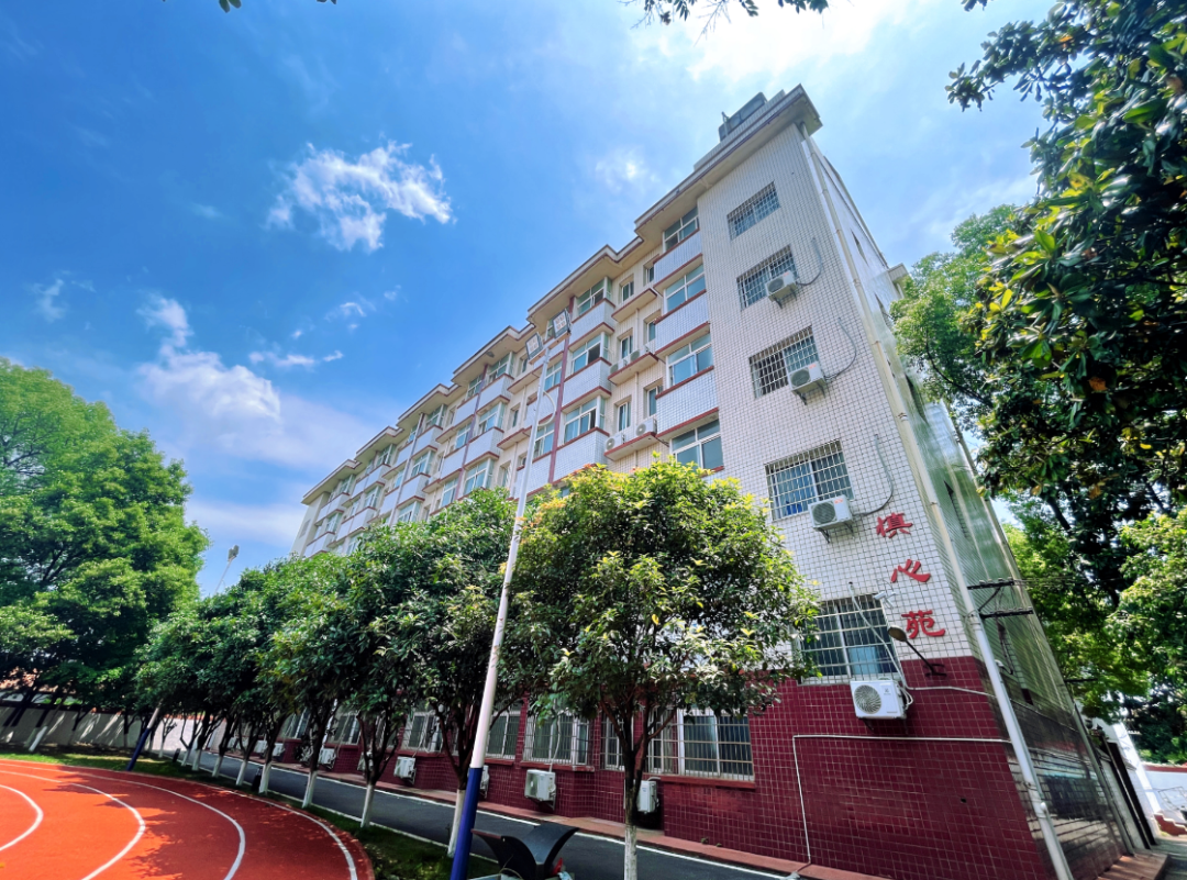 常德高新中等职业技术学校校园图片