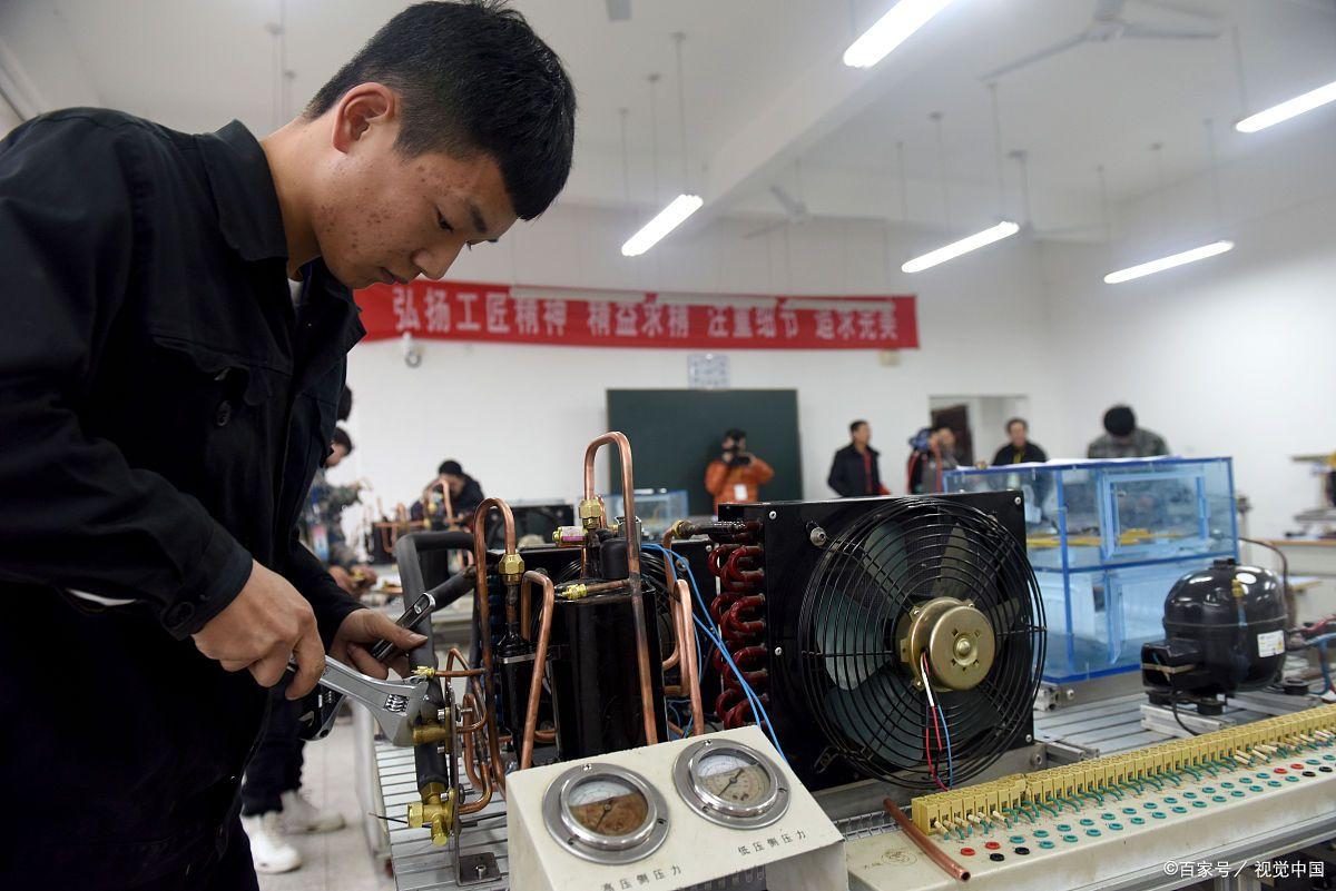 张家界市侨辉职业技术学校有限公司校园图片