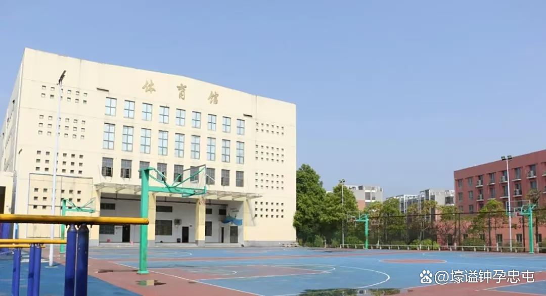 益阳职业技术学院(中职部)校园图片