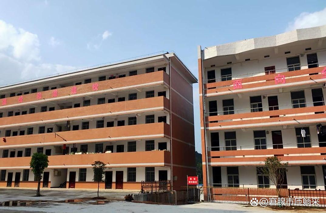 益阳市卫生职业技术学校校园图片