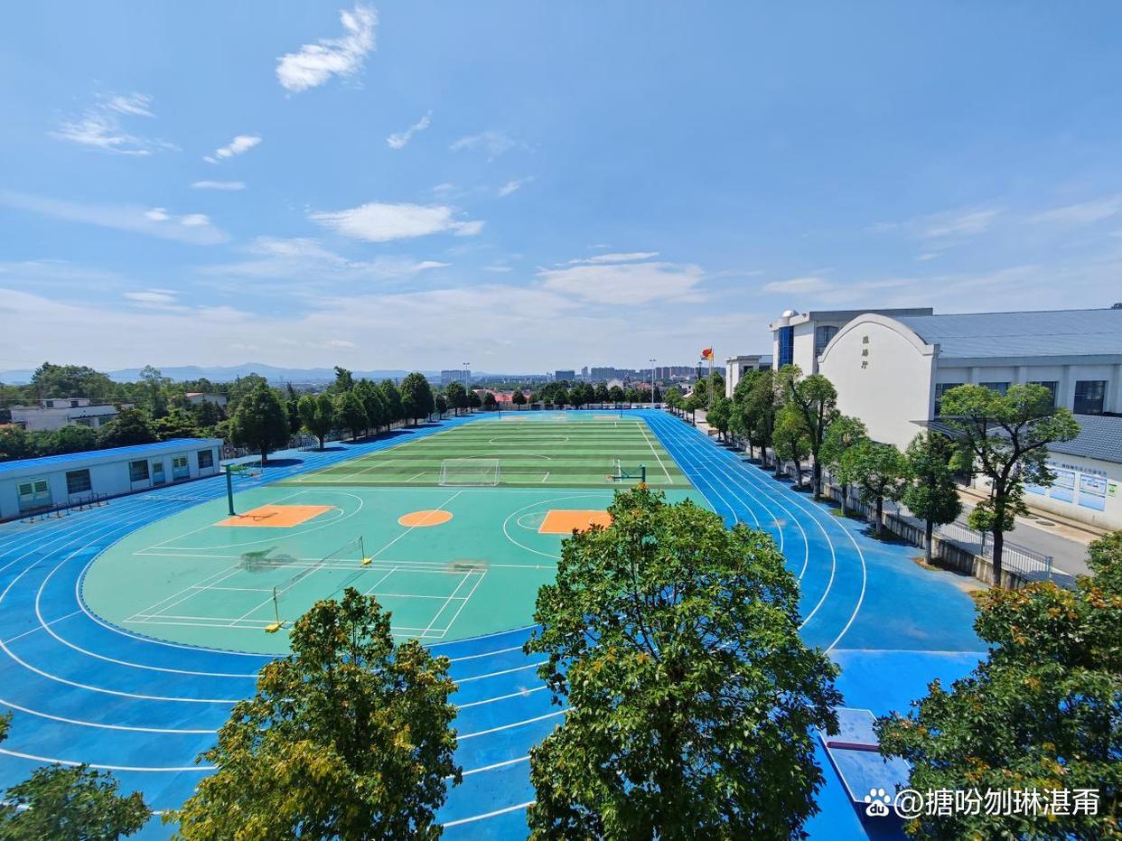 益阳科技工程学校校园图片