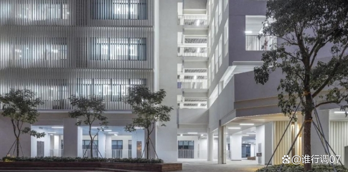 郴州工业交通学校校园图片