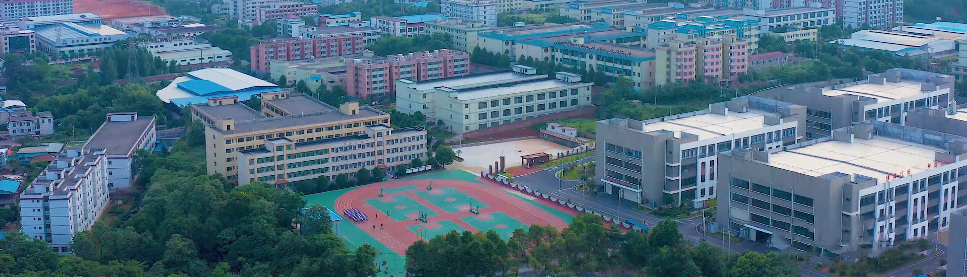 郴州市城市经济中等职业技术学校校园图片