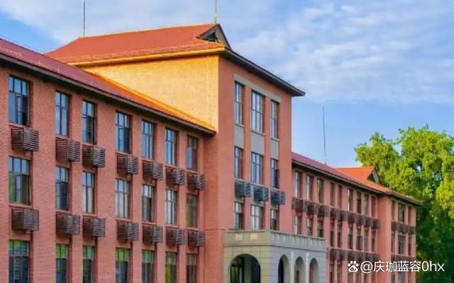 通道侗族自治县职业技术总校校园图片