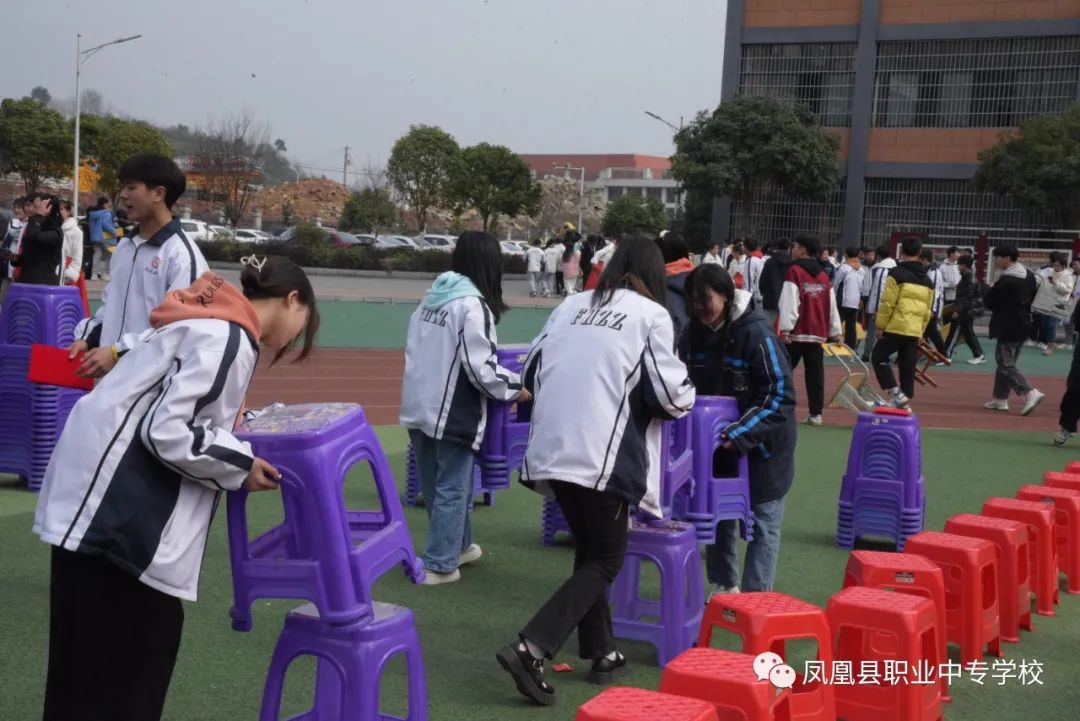 凤凰县职业中专学校 凤凰县职业中专学校校园图片