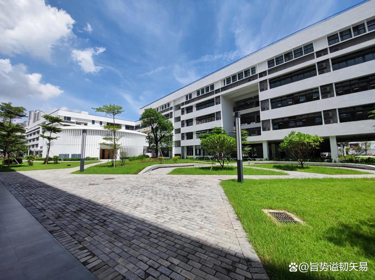 湘西自治州为民中等职业技术学校校园图片