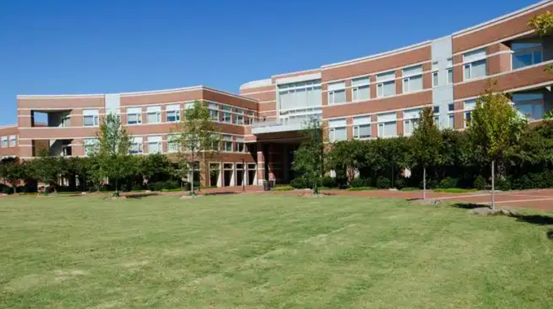 益阳侨兴医卫科技职业学校校园图片