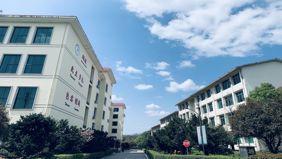 长沙市智翔航空中等职业技术学校校园图片