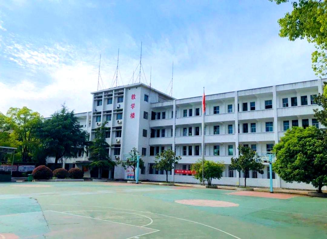 株洲铁路机电职业技术学校 株洲铁路机电职业技术学校校园图片